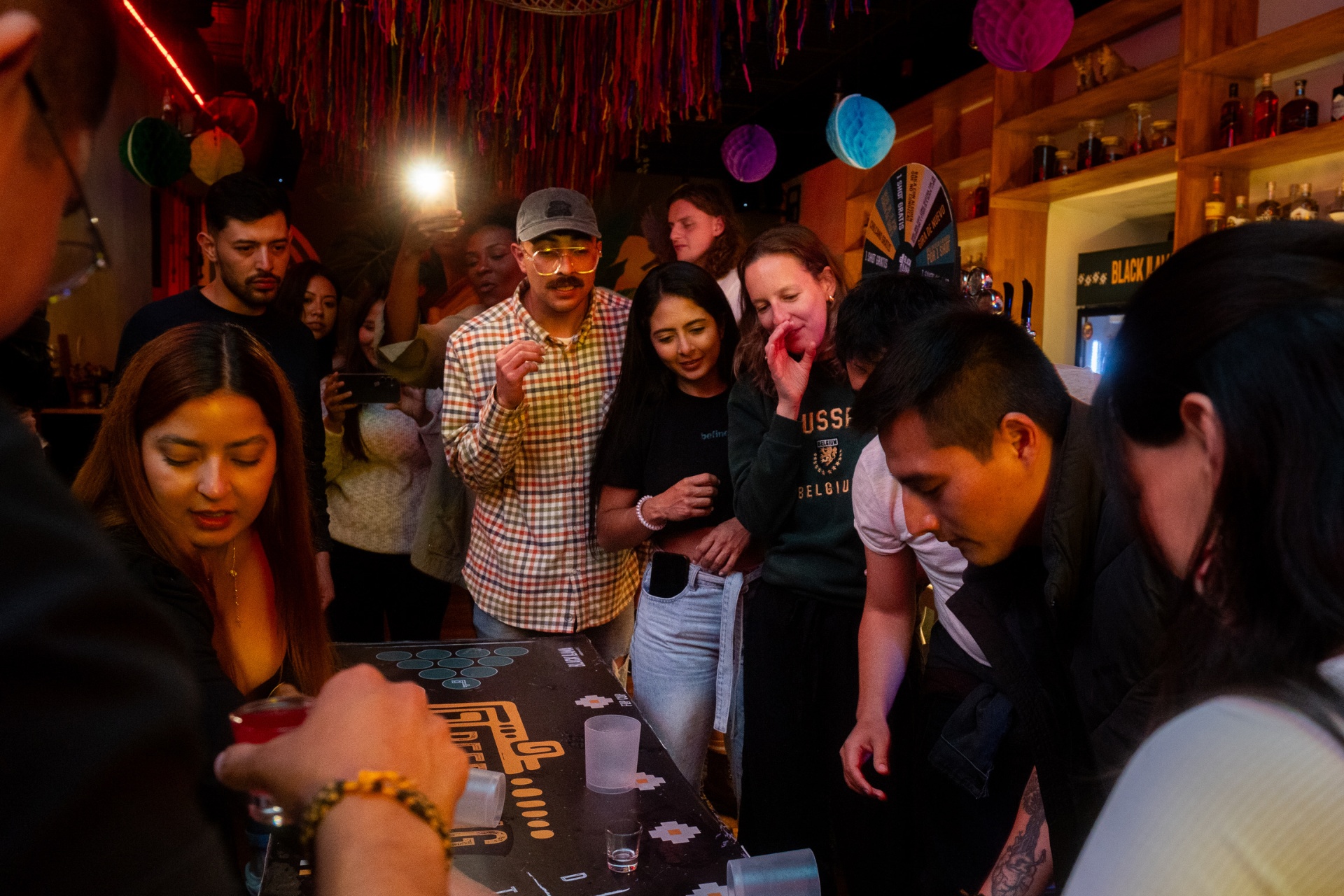 Black Llama Bar en Cusco — noche, cocktails y baile