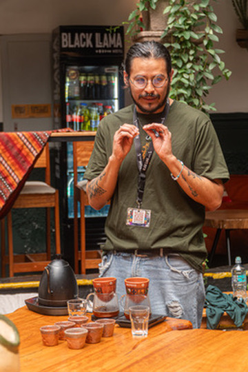 Cata de café en Black Llama